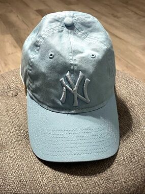New York Yankees hat